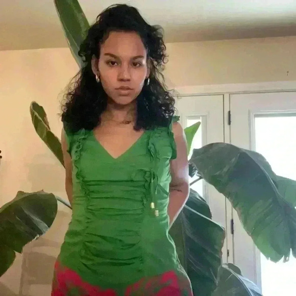 VINTAGE Y2K BABY PHAT GREEN RUFFLED SLEEVELESS BLOUSE - Picture 8 of 9